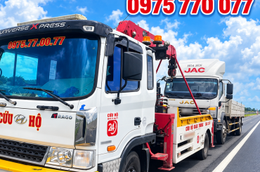 Kéo xe tai nạn Bình Thuận